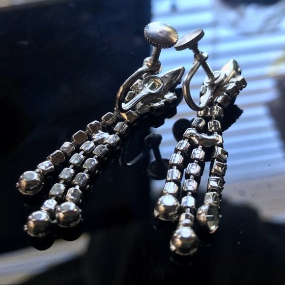 Vintage Crystal Diamond dangle screw back earrings - Picture 4 of 5